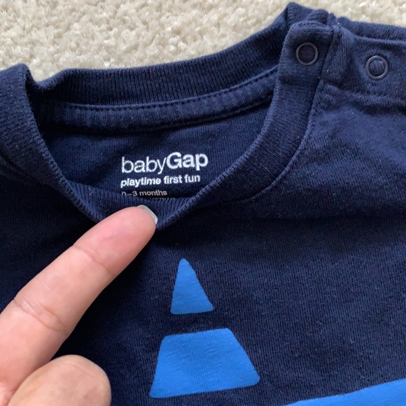 Baby GAP set of pants and shirt - Picture 4 of 5